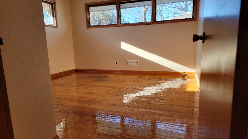 Building Photo - 404 Crestwood Ct