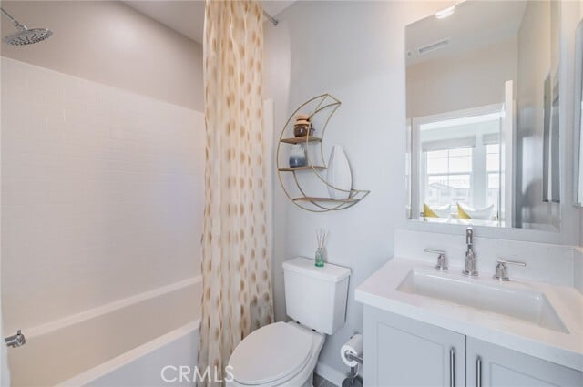 Building Photo - 209 Niebla Ln