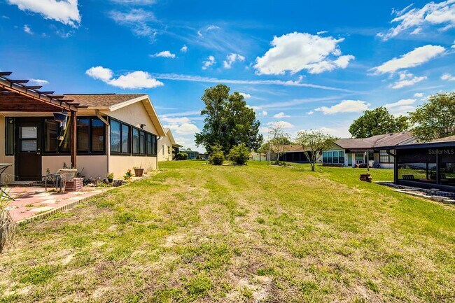 Building Photo - 8992 Hernando Way
