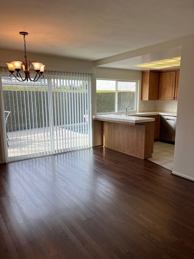 Building Photo - Charming 3 Bedroom, 2 Bath Single Family Home for rent in Seal Beach, CA!