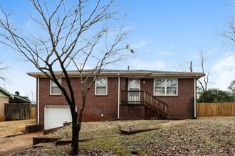 Building Photo - 3206 Bayless Dr SW