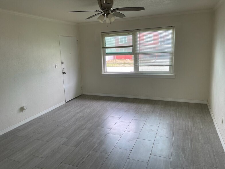 Building Photo - 616 Riverview Blvd