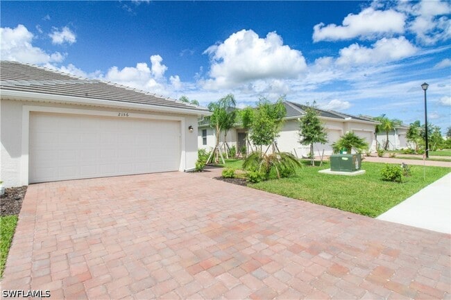 Building Photo - 2156 Dragonfruit Wy