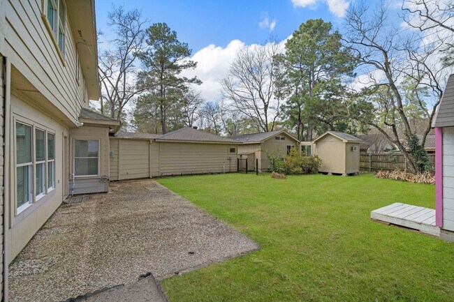 Building Photo - Gorgeous 4 bed/2.5 bath two story home in ...
