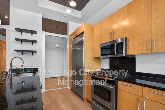 Building Photo - 1025 Island Ave