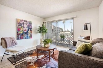 Building Photo - 3565 Linden Ave
