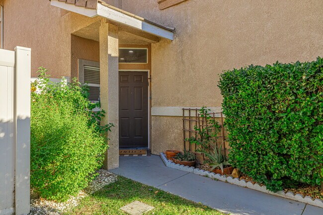 Building Photo - 30414 Daisy Ct