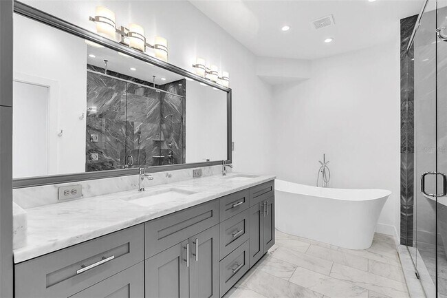 Building Photo - 1579 Chatfield Pl