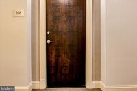 Building Photo - 1023 N Royal St