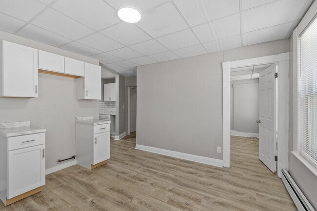 Building Photo - 140 Bailey St