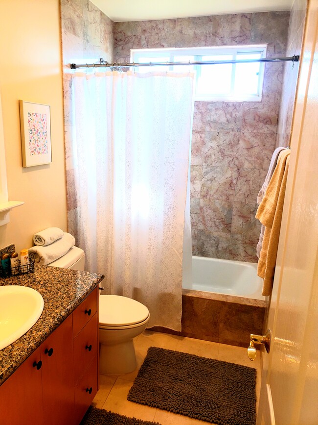 Bathroom - 11718 Darlington Ave