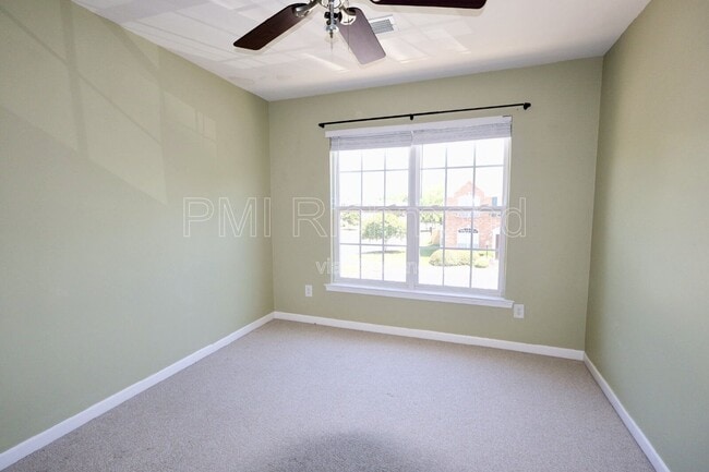 Building Photo - 801 Sweet Tessa Dr
