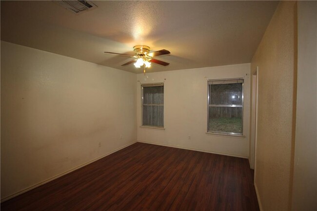Building Photo - 8502 Apple Carrie Cove