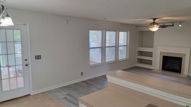 Building Photo - 4473 Frost St