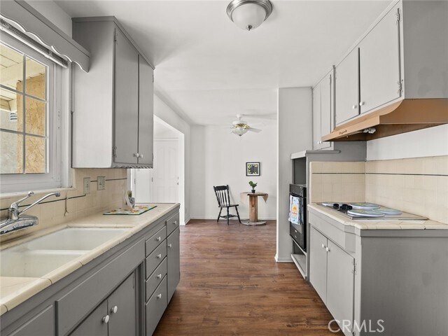 Building Photo - 5302 W Ave L-2