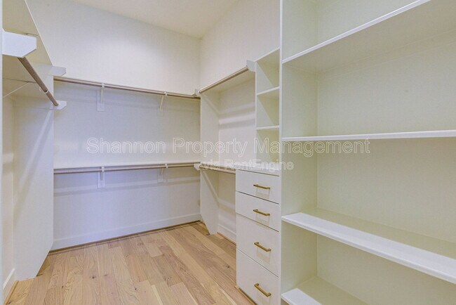 Building Photo - 1803 Dunlavy St