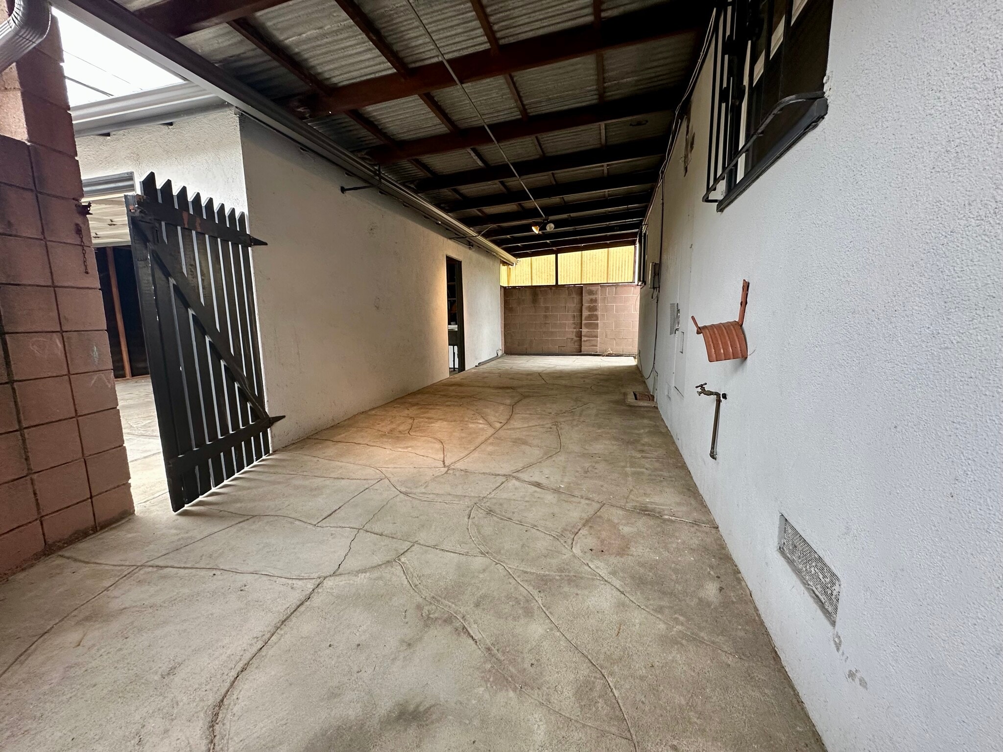 Patio - 12963 Panama St