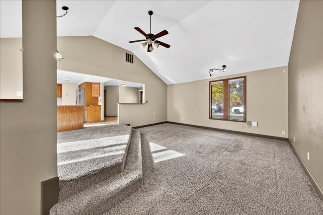 Building Photo - Spacious 4-Bedroom Home Minutes from Downt...