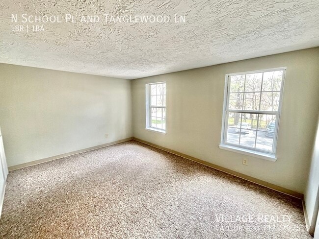 Building Photo - 303 N School Pl