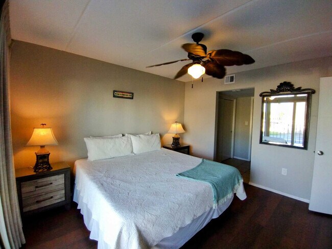 Building Photo - 2401 Gulf Blvd