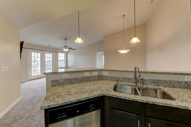Building Photo - 613 Ivy Ridge Dr