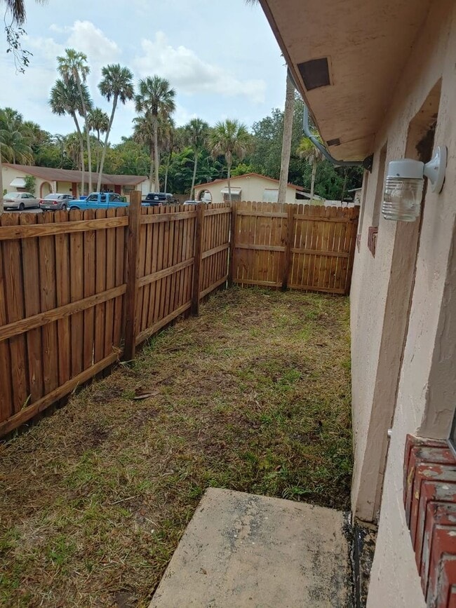 Building Photo - Beautifully Updated 2-Bedroom Home in Prime Location!