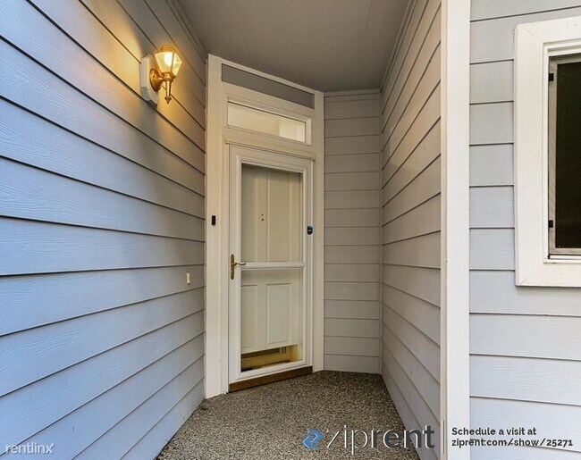 Building Photo - 3 br, 2.5 bath Townhome - 17111 3rd Place ...
