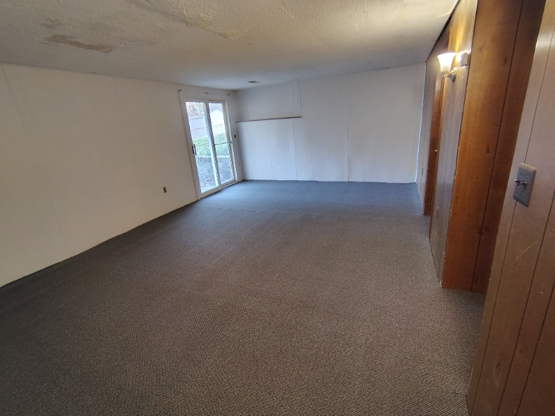 Building Photo - 2634 Randall Ave NW