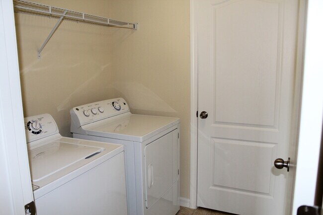 Building Photo - Spacious 3BR Lake Nona Townhome Near Medical City | 2,319 Sq Ft | 2-Car Garage