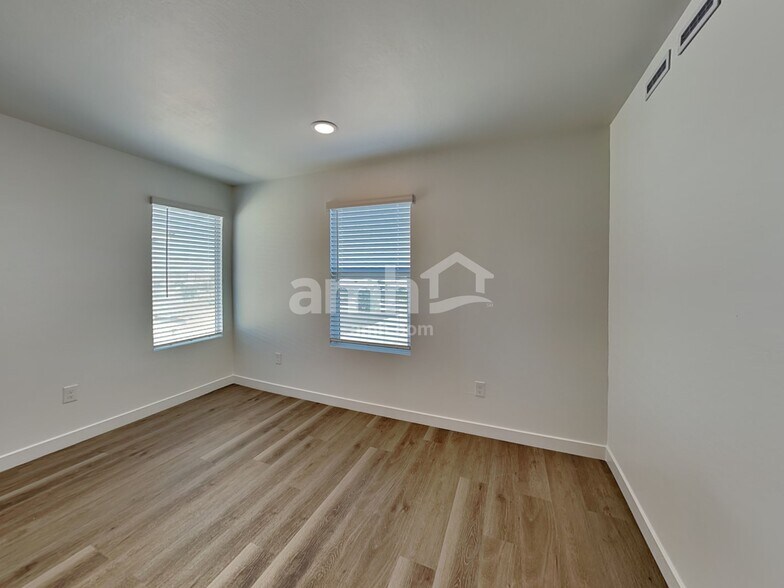 Building Photo - 25783 N 184th Dr