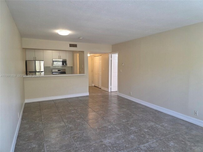 Building Photo - 8100 Geneva Ct