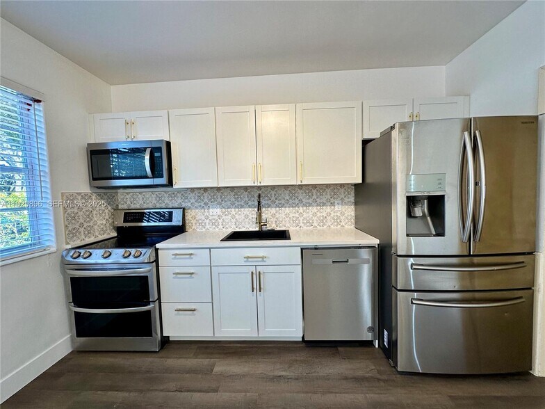 Building Photo - 1788 NE 169th St