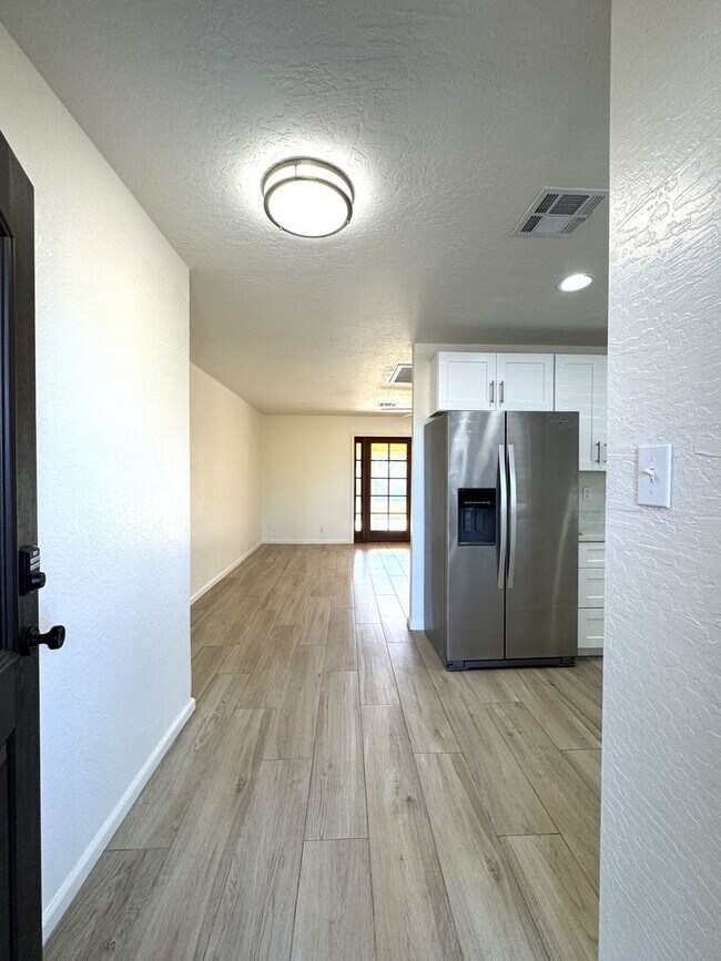 Building Photo - 4426 N 85th St