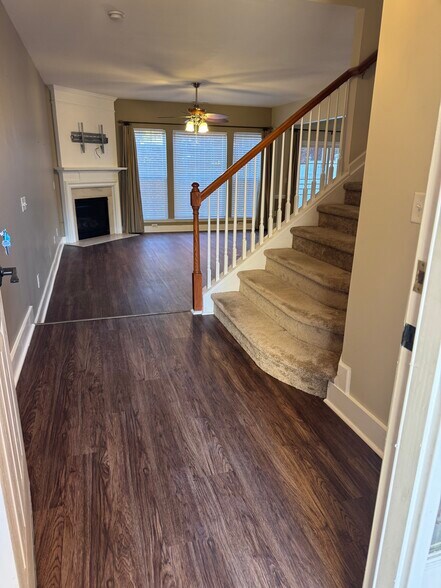 Building Photo - 113 Honey Creek Ln