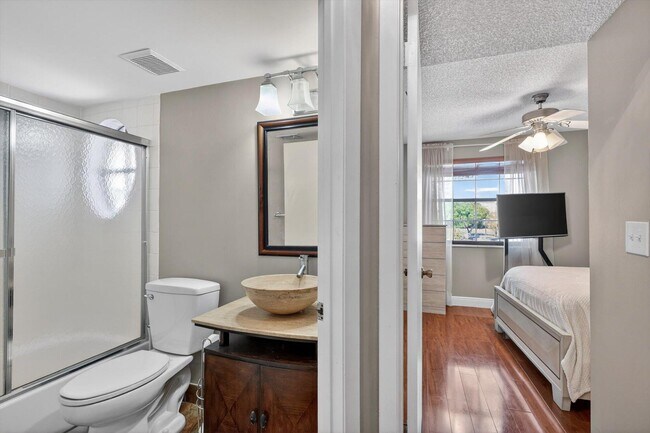 Building Photo - 301 SW 158th Terrace