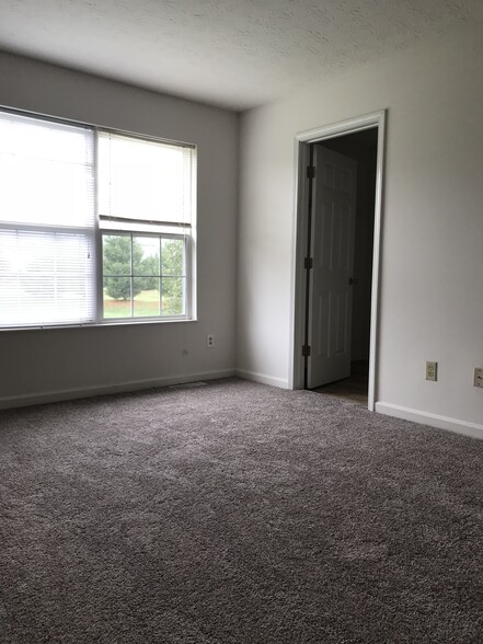 Building Photo - 4128 Otter Creek Dr