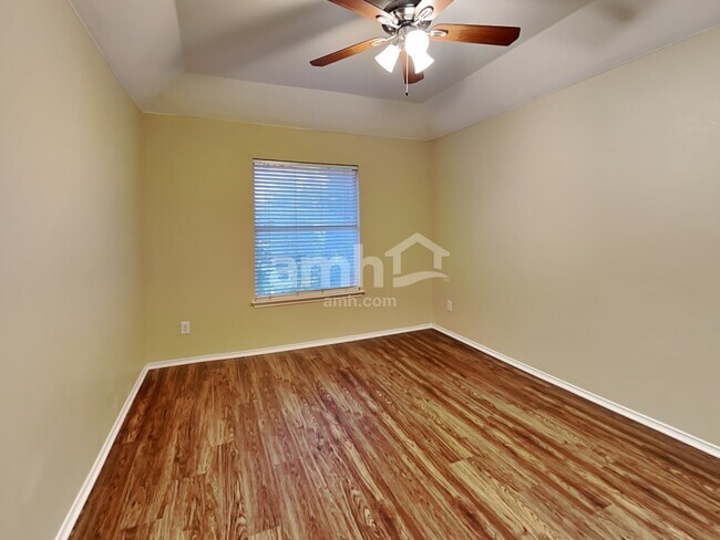 Building Photo - 3841 Chimney Rock Dr