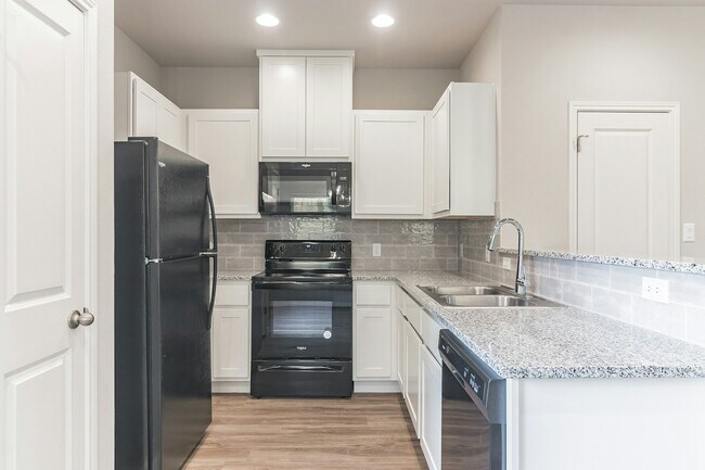 Building Photo - 116 Peruna Dr