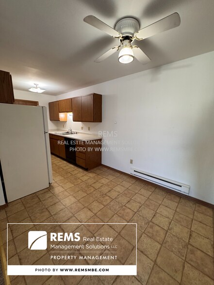 Building Photo - 544 E Slifer St