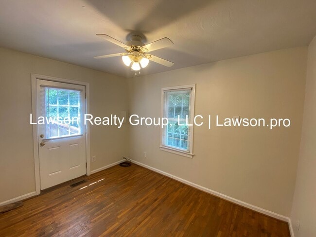 Building Photo - Two Bedroom Home In Salem with Spacious Ya...