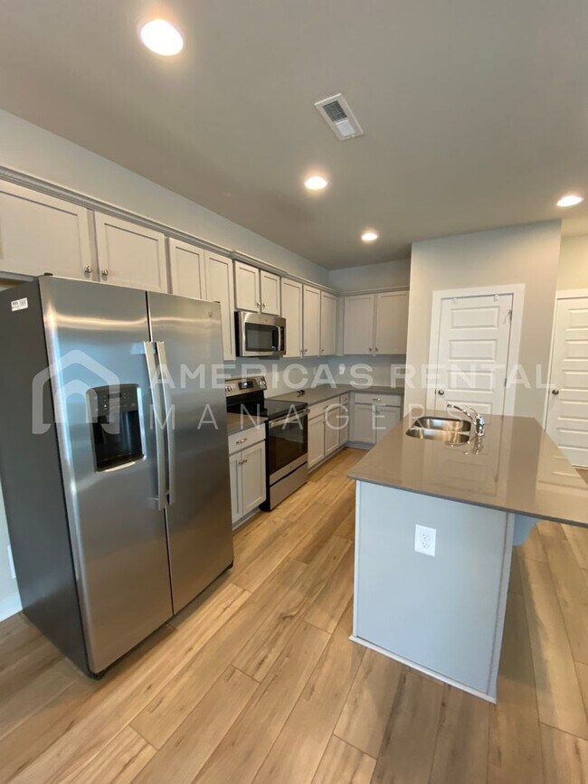 Building Photo - Home for Rent in Cullman, AL!!! Available to View with a 48 hour notice!!