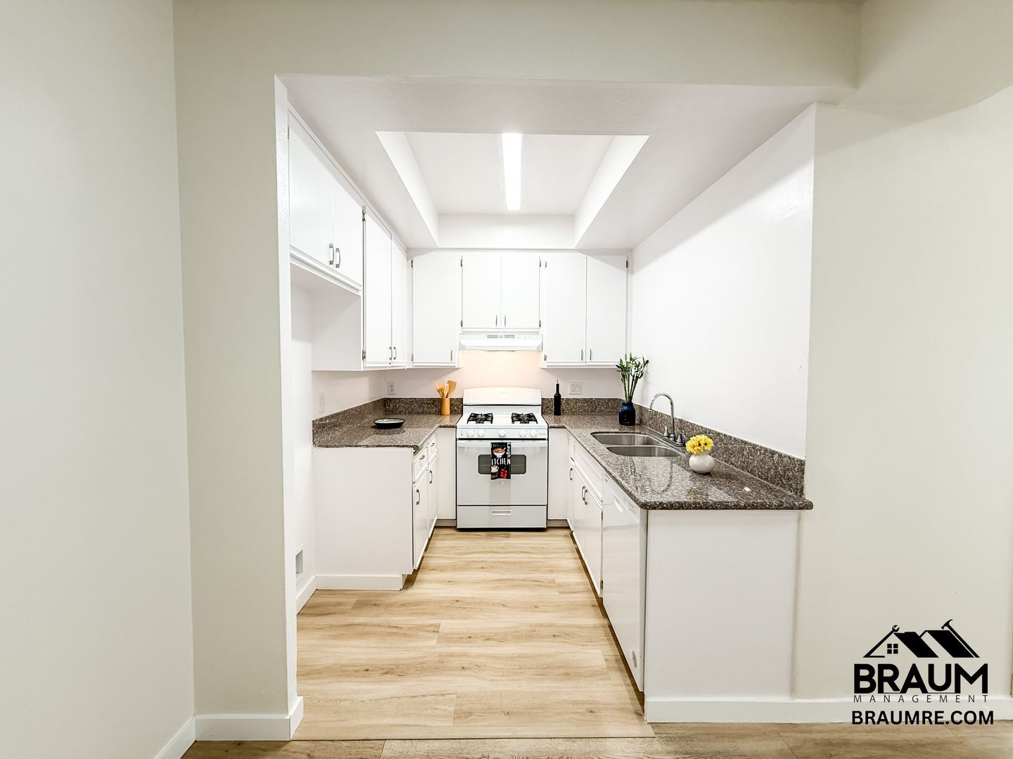 Building Photo - 11459 Collins St