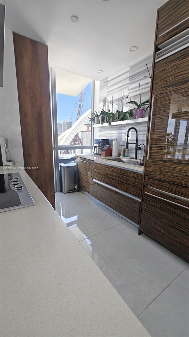 Building Photo - 1100 Biscayne Blvd