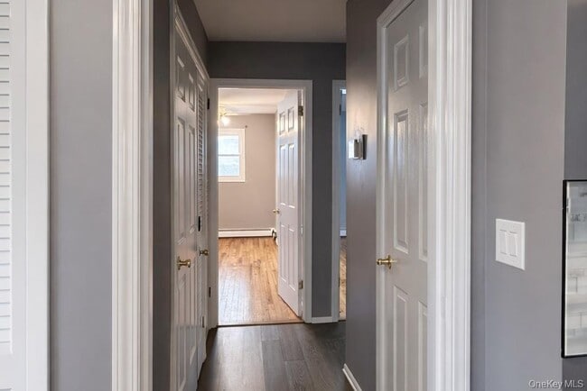 Building Photo - 83 E Lido Promenade