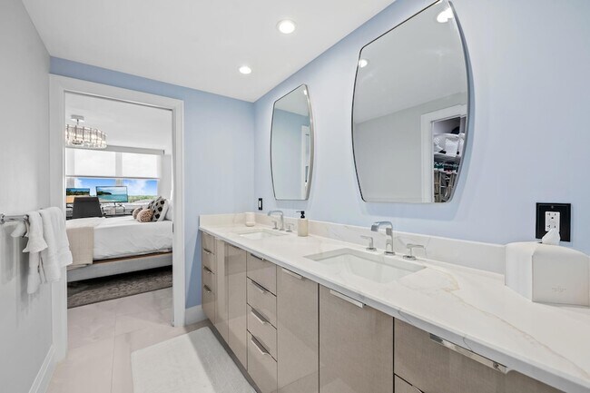 Building Photo - 511 Bayshore Dr
