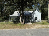 Building Photo - House in Downtown Sochoppy