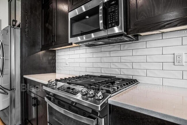 Building Photo - 2167 Klemmer Ave N