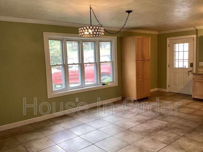 Building Photo - 6 Star Berry Ln