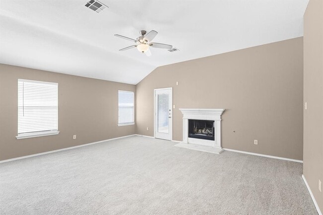 Building Photo - 257 Firwood N