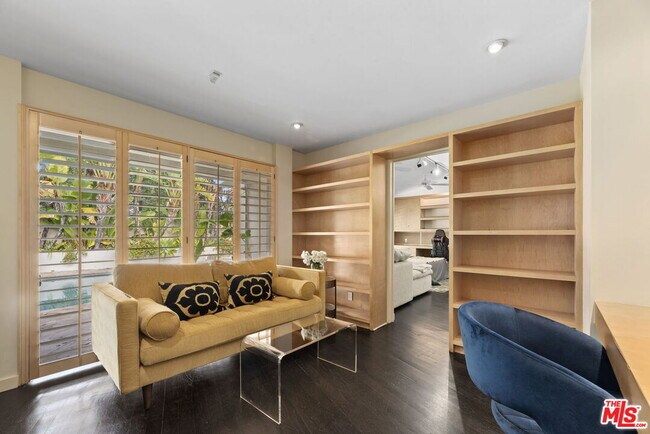 Building Photo - 8405 Edwin Dr